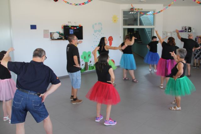 Los usuarios del Centro Integral para Personas con Discapacidad (CIPED) celebran su fiesta de fin de curso - 2, Foto 2