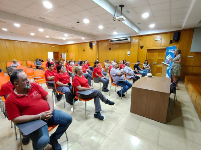 El Ayuntamiento de Murcia ofrece 36 acciones formativas para ayudar a 500 parados a encontrar un empleo - 1, Foto 1