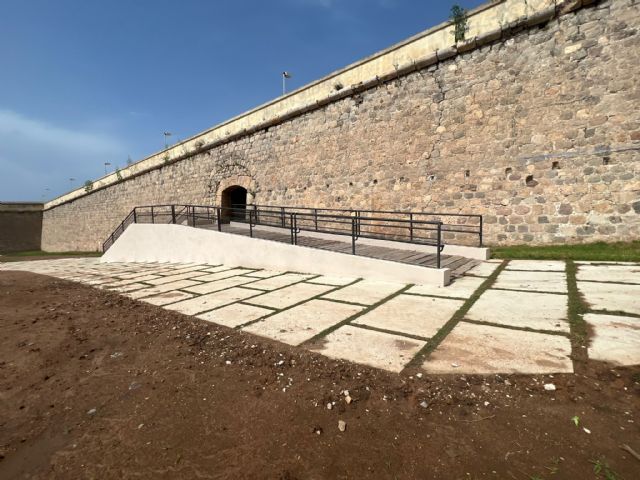 La Comunidad Autónoma exige al Ayuntamiento de Cartagena la demolición inmediata de la nueva estructura de la Puerta del Socorro de la Muralla del Mar - 1, Foto 1