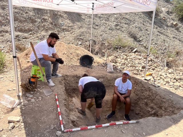 El programa de voluntariado en las excavaciones de Las Fortalezas del Rey Lobo es un éxito y seguirá tras el verano - 1, Foto 1