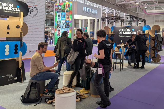 Cultura abre la convocatoria de ayudas para la movilidad nacional e internacional de los profesionales de las industrias creativas Cultura abre la convocatoria de ayudas para la movilidad nacional e internacional de los profesionales de las industrias creativas