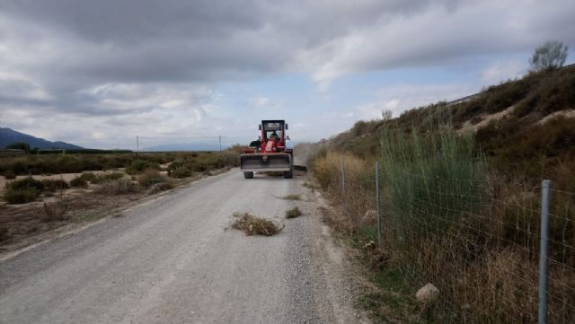 Comienzan las obras de acondicionamiento del firme del camino de Román - 1, Foto 1