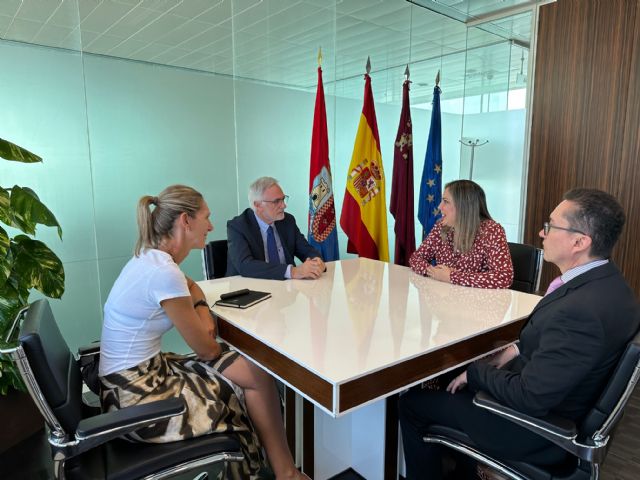 El alcalde de Torre Pacheco recibe a la Cónsul de Ecuador en la Región - 1, Foto 1