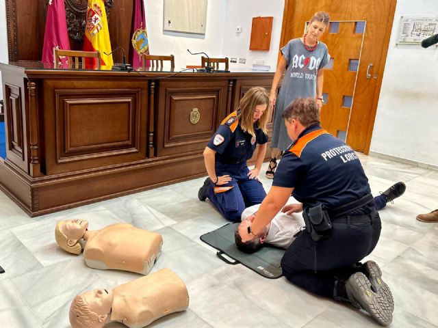 El Ayuntamiento promueve en centros educativos y asociaciones del municipio la formación y autoprotección en materia de emergencias - 1, Foto 1