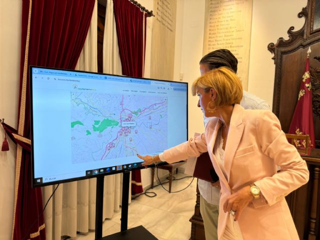 El Ayuntamiento presenta un mapa interactivo con la ubicación exacta de los 103 desfibriladores con los que cuenta el municipio - 1, Foto 1