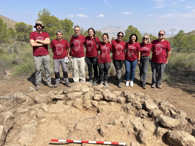 Gran hallazgo de una tumba intacta en la necrópolis del Collado y Pinar de Santa Ana en Jumilla que contenía un ajuar tartésico - 3, Foto 3