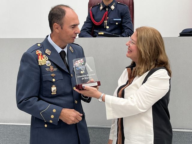 La Asamblea Regional recibe a los alumnos de la Academia General del Aire - 4, Foto 4