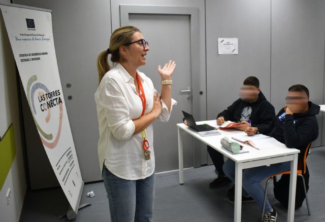 El centro social de Los Vicentes acoge las clases de refuerzo socio-educativo del programa de inclusión de la población gitana - 2, Foto 2