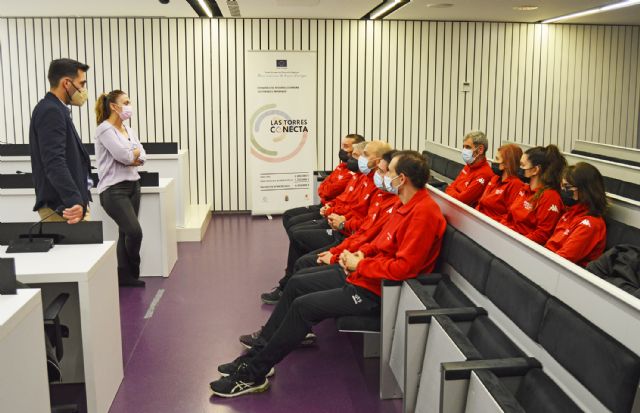 Recepción oficial a los siete jugadores del Bádminton Las Torres que participarán en el Mundial de veteranos - 1, Foto 1