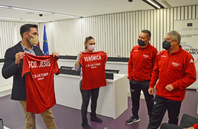 Recepción oficial a los siete jugadores del Bádminton Las Torres que participarán en el Mundial de veteranos - 3, Foto 3