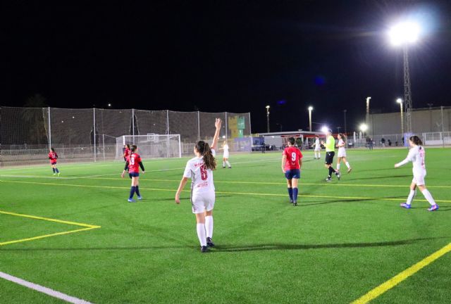 Los equipos femeninos del Cotillas CD y del Real Murcia jugaron el 25N contra la violencia de género - 2, Foto 2