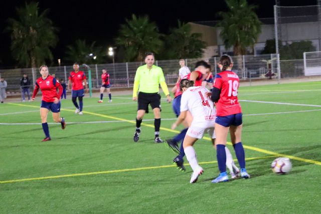 Los equipos femeninos del Cotillas CD y del Real Murcia jugaron el 25N contra la violencia de género - 4, Foto 4