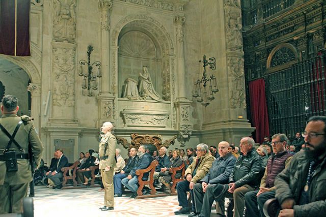 Sevilla. «Procesión de la Espada». La misma fue instaurada por Alfonso X «El Sabio» en el año 1255, como recuerdo a su padre, Fernando III «El Santo» - 3, Foto 3