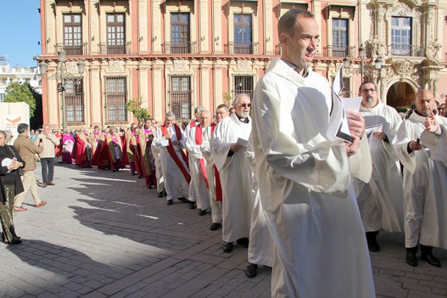 Sevilla. «Procesión de la Espada». La misma fue instaurada por Alfonso X «El Sabio» en el año 1255, como recuerdo a su padre, Fernando III «El Santo» - 4, Foto 4