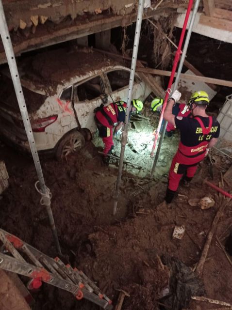 El Servicio de Emergencias del Ayuntamiento de Lorca continúa con los trabajos de consolidación de estructuras en Massanassa - 2, Foto 2