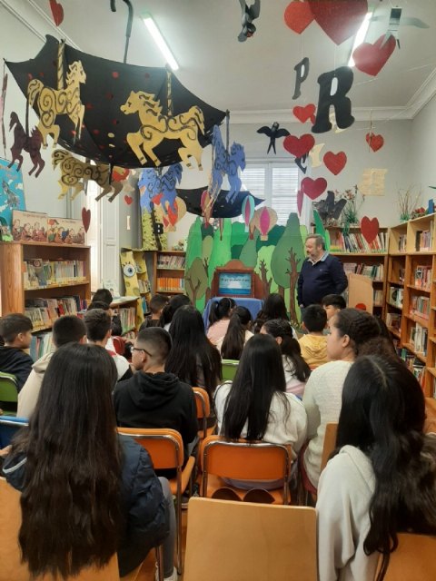 La Biblioteca Municipal realiza varias actividades de animación a la lectura con varios colectivos sociales del municipio - 2, Foto 2