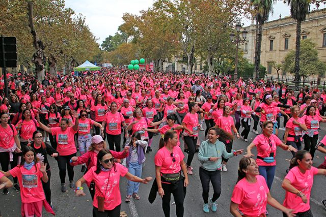 Homenaje a Carolina Marín y Leonor García en la Gran Final de la Carrera de la Mujer en Sevilla - 5, Foto 5