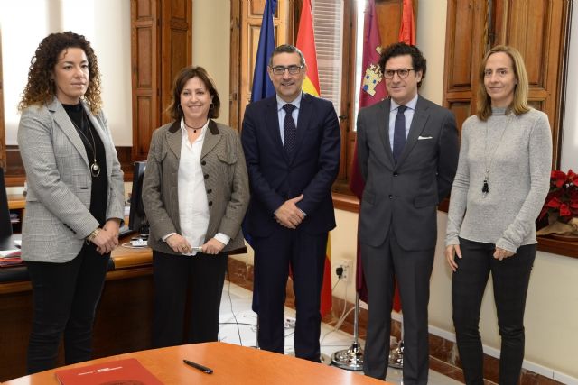 La Universidad de Murcia y el TSJ firman un convenio para colaborar en investigación y transferencia de conocimiento en RSC - 2, Foto 2
