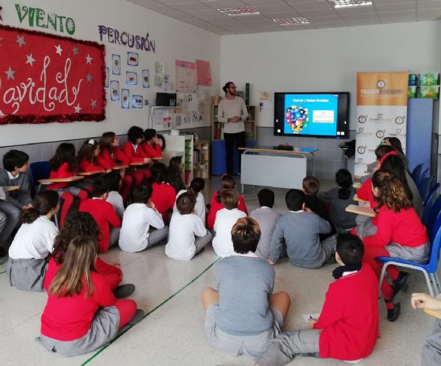 THADERCONSUMO enseña a los escolares de la Región de Murcia inventos que cambiaron nuestra vida - 1, Foto 1