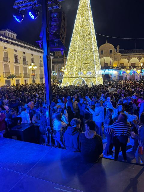 Éxito sin precedentes del tardeo de Nochebuena en Lorca con miles de personas disfrutando en el casco histórico y la zona centro - 1, Foto 1