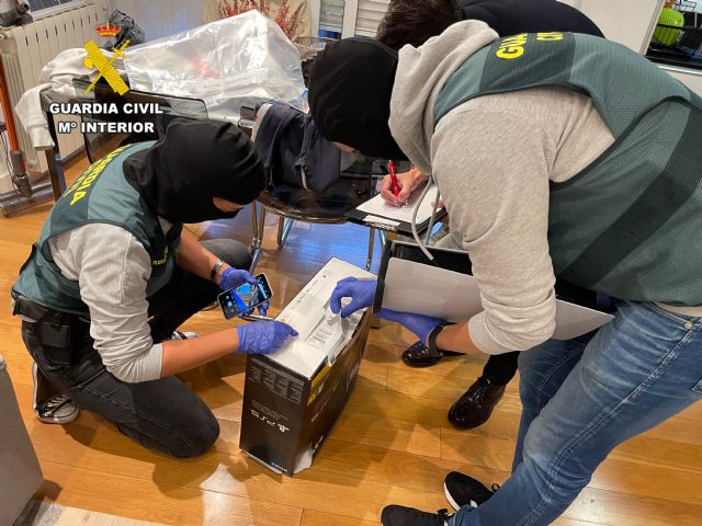 La Guardia Civil desarticula una organización dedicada al blanqueo de capitales procedente del juego irregular - 3, Foto 3