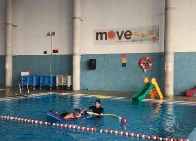 Dan continuidad al servicio de terapia acuática para menores con necesidades educativas especiales en la piscina climatizada para mejorar el desarrollo psicomotriz durante el 2025, Foto 1