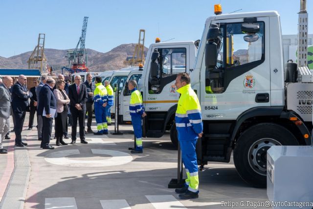 El servicio de limpieza completa la renovación de su flota con un centenar de vehículos y más operarios en las calles - 1, Foto 1