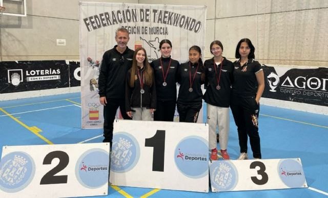 El Club Taekwondo Totana participó en la I liga regional de combate de taekwondo