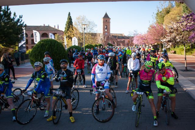 La marcha ciclista La Mobel Sierra Espuña congrega a 400 ciclistas en su segunda edicion, Foto 1