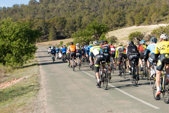 La marcha ciclista La Mobel Sierra Espuña congrega a 400 ciclistas en su segunda edicion, Foto 4