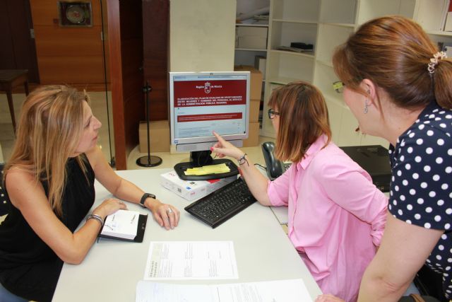 El II Plan de Igualdad reflejará las aportaciones del personal de la Administración regional - 1, Foto 1