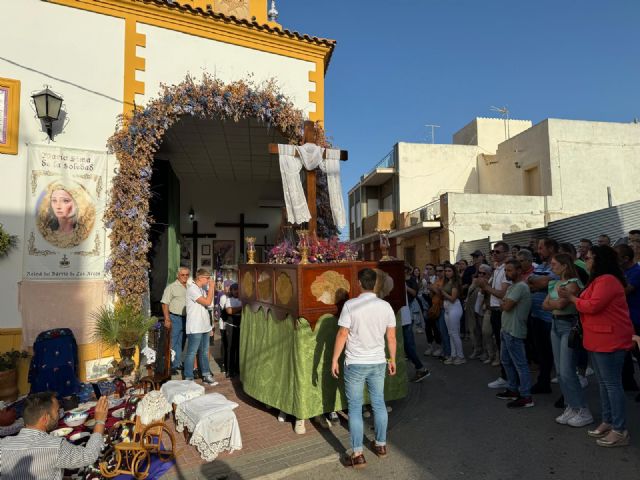 Los costaleros infantiles recorren las calles con el Paso Chico 2024 - 1, Foto 1