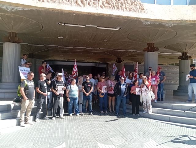 Trabajadores del Sector Protección de Menores y Reforma Juvenil exigen en la Asamblea Regional condiciones laborales y salariales dignas Trabajadores del Sector Protección de Menores y Reforma Juvenil exigen en la Asamblea Regional condiciones laborales y salariales dignas