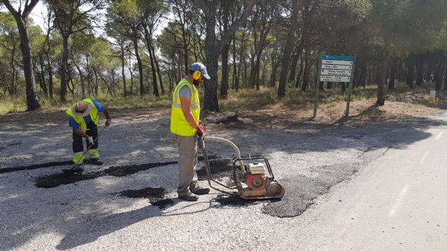 Arreglo urgente de baches en la carretera de las Cuestas del Marqus, Foto 2