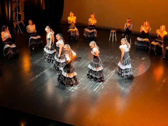 Espectacular puesta en escena de las alumnas de la Escuela Municipal de Danza de Torre Pacheco - 4, Foto 4