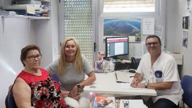 La Unidad de Geriatría de la Arrixaca acompaña a más de 60 familias de personas con demencia a través de una consulta específica de apoyo La Unidad de Geriatría de la Arrixaca acompaña a más de 60 familias de personas con demencia a través de una consulta específica de apoyo