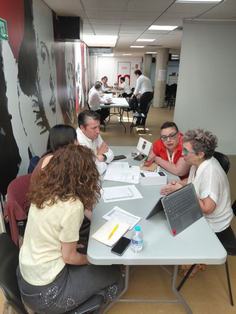 La Comunidad acerca la innovación de las empresas regionales a los ayuntamientos para mejorar los servicios públicos La Comunidad acerca la innovación de las empresas regionales a los ayuntamientos para mejorar los servicios públicos