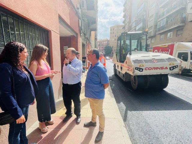 El Proyecto Recupera renueva el asfalto en el Barrio del Carmen - 1, Foto 1