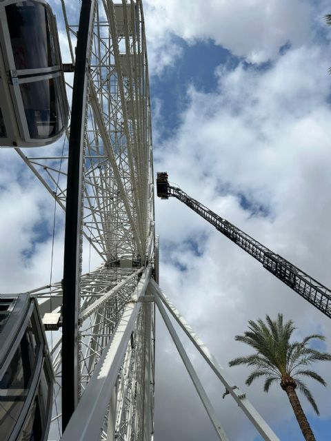 La Gran Noria Panorámica del Plano de San Francisco se prepara para la Feria con las pruebas de seguridad - 2, Foto 2