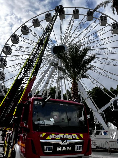 La Gran Noria Panorámica del Plano de San Francisco se prepara para la Feria con las pruebas de seguridad - 4, Foto 4