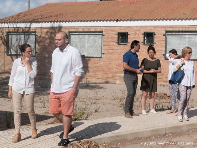 El programa de Barrios de la ADLE rehabilita las instalaciones de la Botica del Libro en Lo Campano - 5, Foto 5