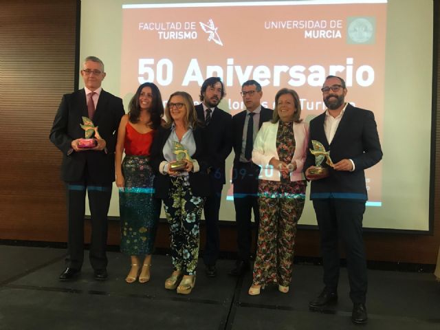 El 50 Festival Internacional de Teatro, Música y Danza de San Javier recibe el premio “Palomas del Turismo 2019” - 1, Foto 1