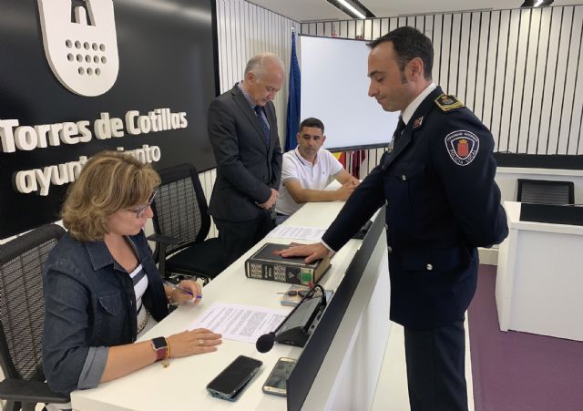 Diego Pérez toma posesión en firme de su cargo de sargento de la Policía Local torreña - 2, Foto 2