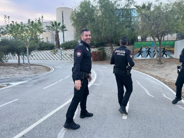 Dos agentes de la Policía Local de Molina de Segura reciben sendos reconocimientos por sus labores en educación vial y seguridad ciudadana - 2, Foto 2