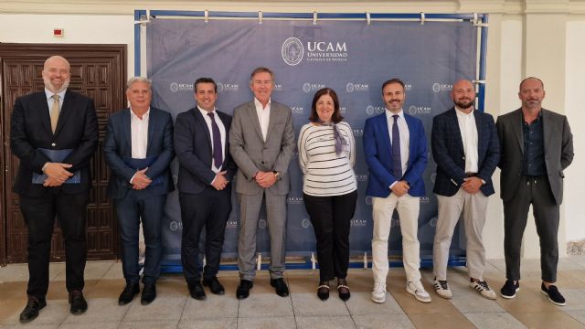 La UCAM y la FFRM estrechan lazos para mejorar la formación y el rendimiento de los futbolistasEl acuerdo incluye descuentos en los estudios y proyectos de investigación para prevenir lesiones y optimizar la preparación física de los jugadores - 1, Foto 1