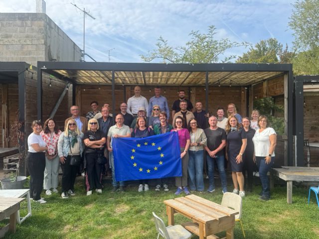 La Comunidad avanza en Amiens en la incorporación de buenas prácticas europeas de turismo 'slow' a los destinos de la Región La Comunidad avanza en Amiens en la incorporación de buenas prácticas europeas de turismo 'slow' a los destinos de la Región