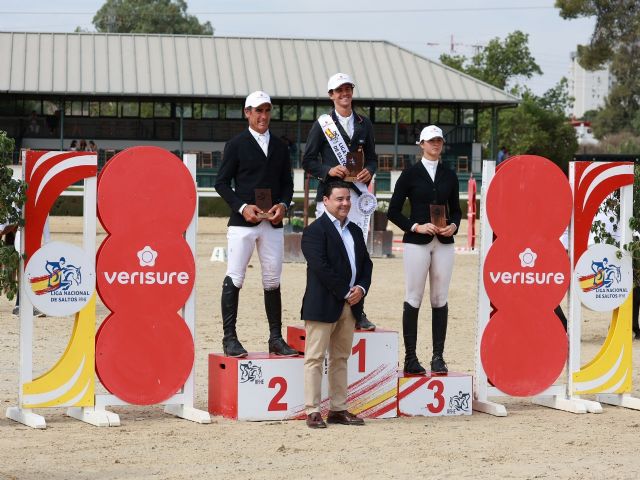 Inés Hernández y Kevin González de Zárate ganan la Liga Nacional de Saltos de la RFHE en Pineda Inés Hernández y Kevin González de Zárate ganan la Liga Nacional de Saltos de la RFHE en Pineda