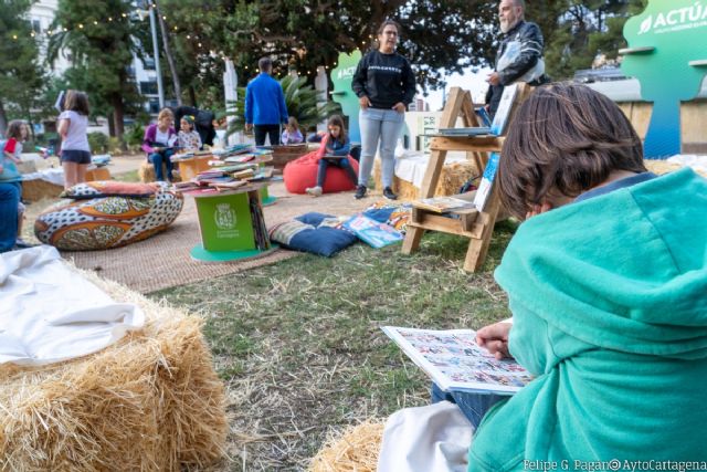 Los escritores Ángeles Caso y Javier Moro destacan en la agenda del sábado de la Feria del Libro de Cartagena - 1, Foto 1