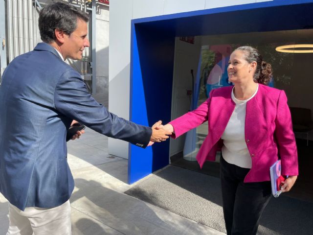 El alcalde de Molina de Segura visita las instalaciones de la compañía molinense Fini Golosinas - 1, Foto 1