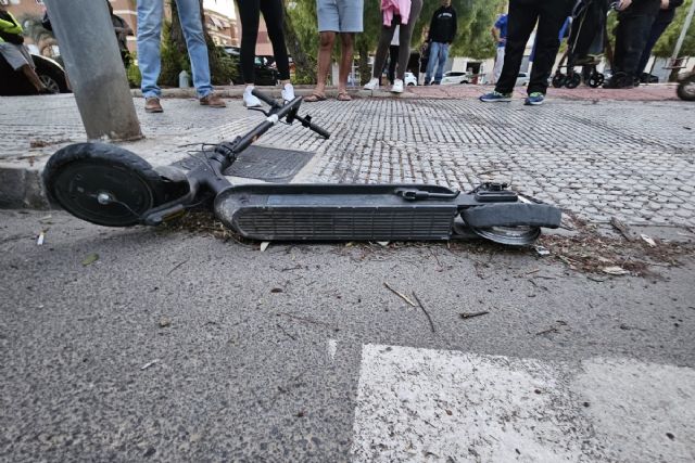 Policía Local de Cartagena interviene en el accidente de una menor que iba en patinete - 1, Foto 1